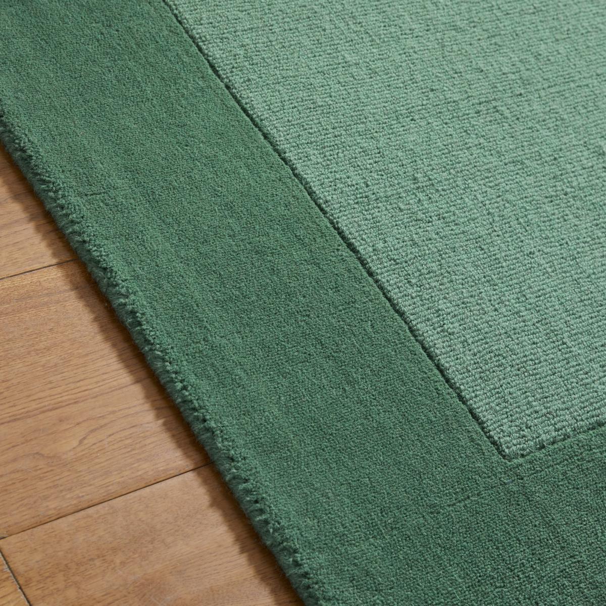 Colours Bordered Wool Rug in Green160x235cm – image 2