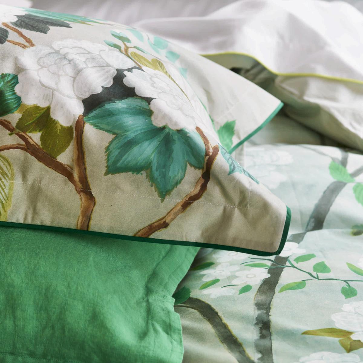 Fleur Orientale Duvet Cover and Pillowcase in Celadon Green By Designers Guild Bedding 200x200cm – image 4