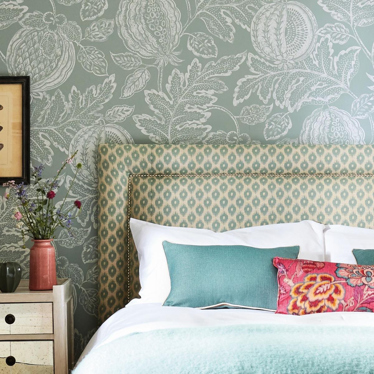 Cantaloupe Wallpaper 216761 by Sanderson in English Grey Roll – image 2
