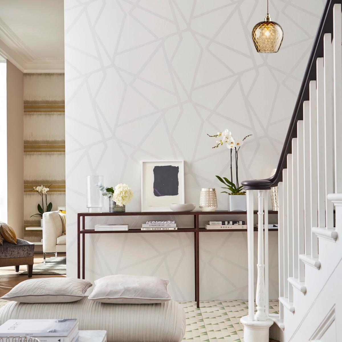Sumi Shimmer Wallpaper 111574 by Harlequin in Porcelain WhiteRoll – image 2