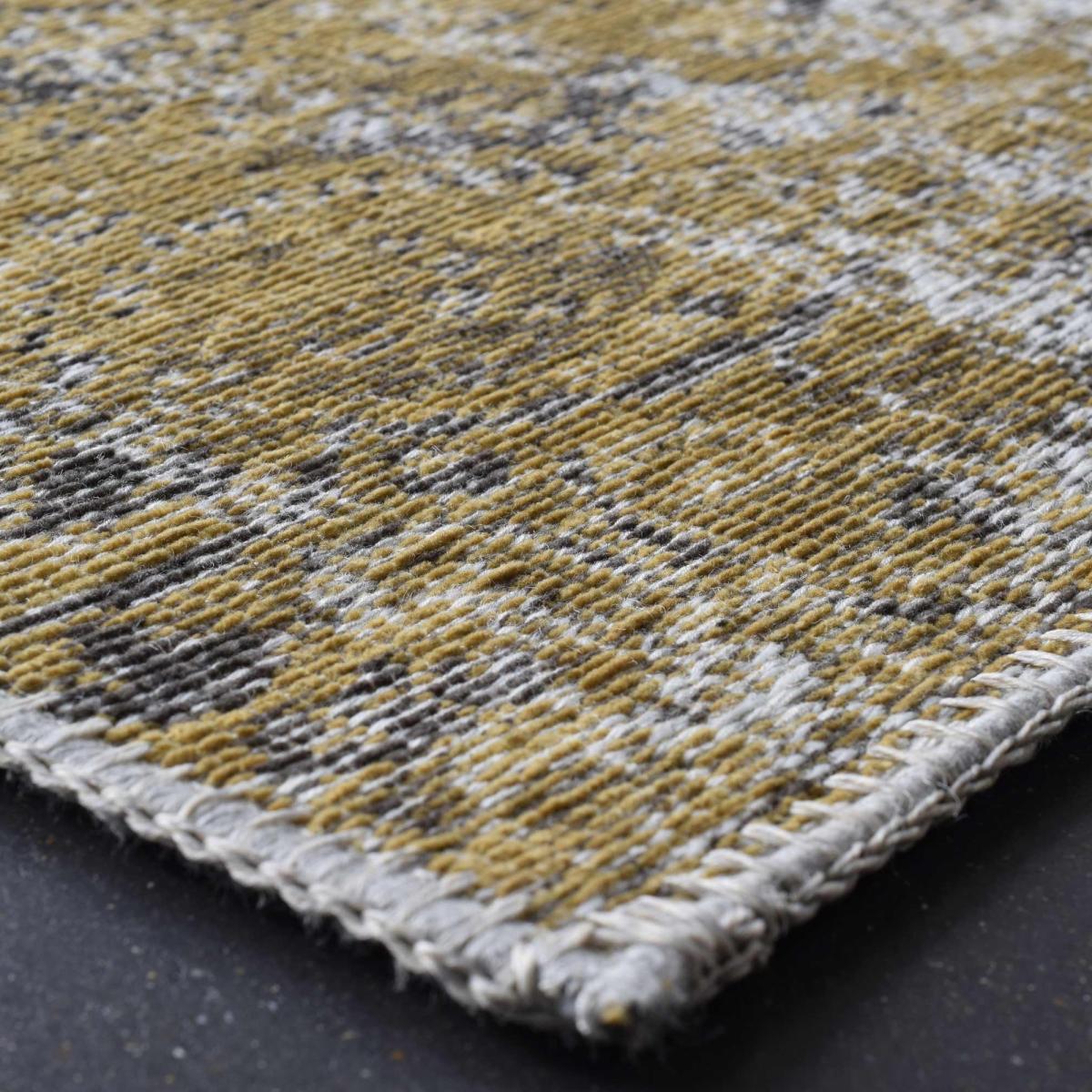 Amalfi Traditional Patchwork Rugs 94010 2001 in Sand Beige 140x200cm – image 2