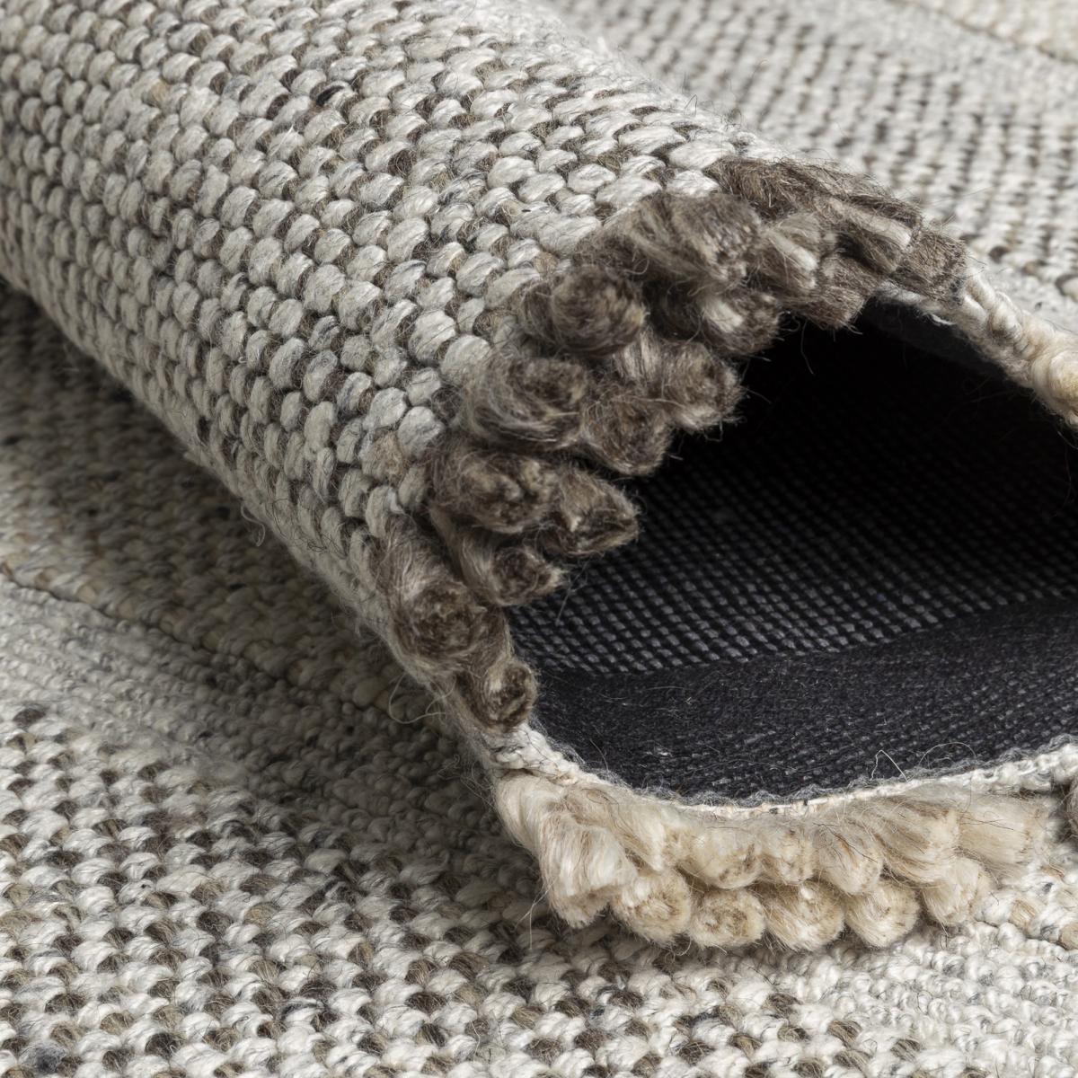 Grade Handwoven Tassel Rugs 241 001 900 by Ligne Pure in Beige 200x300cm – image 4