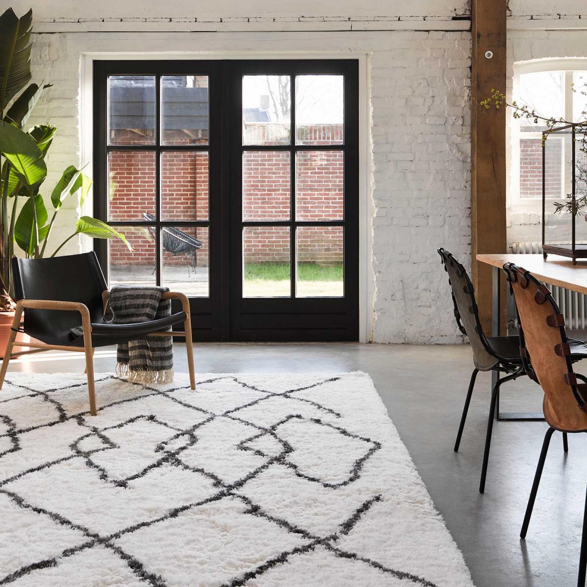 Boho and Scandic Afella Rugs 5965 695 in White and Anthracite – image 1