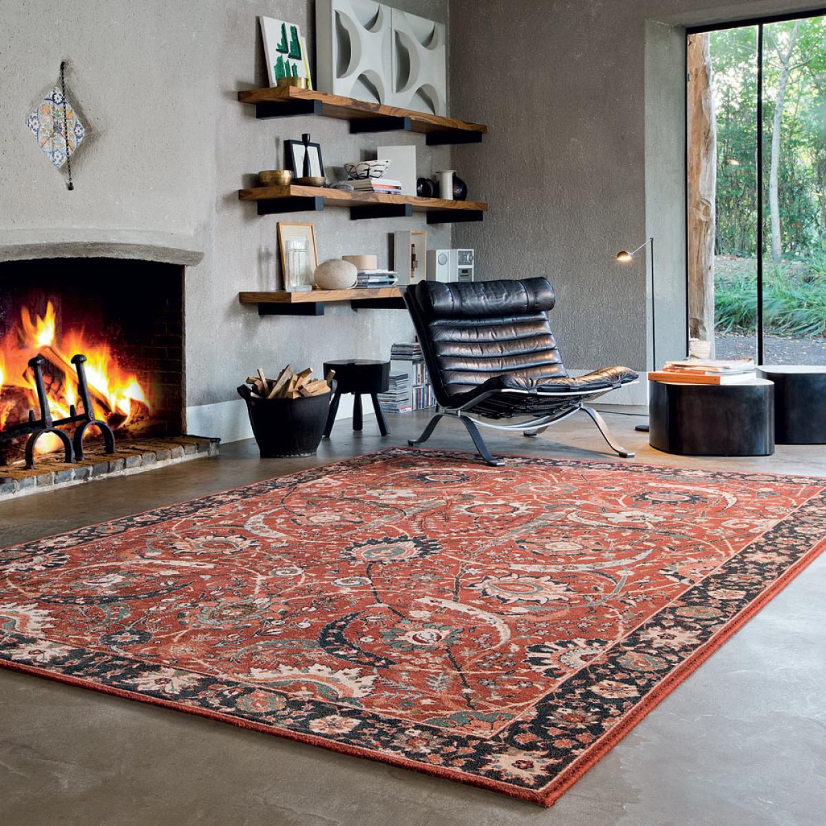 Royal Kashqai Traditional Wool Rugs in 4335 300 Brick Red 160x240cm – image 1