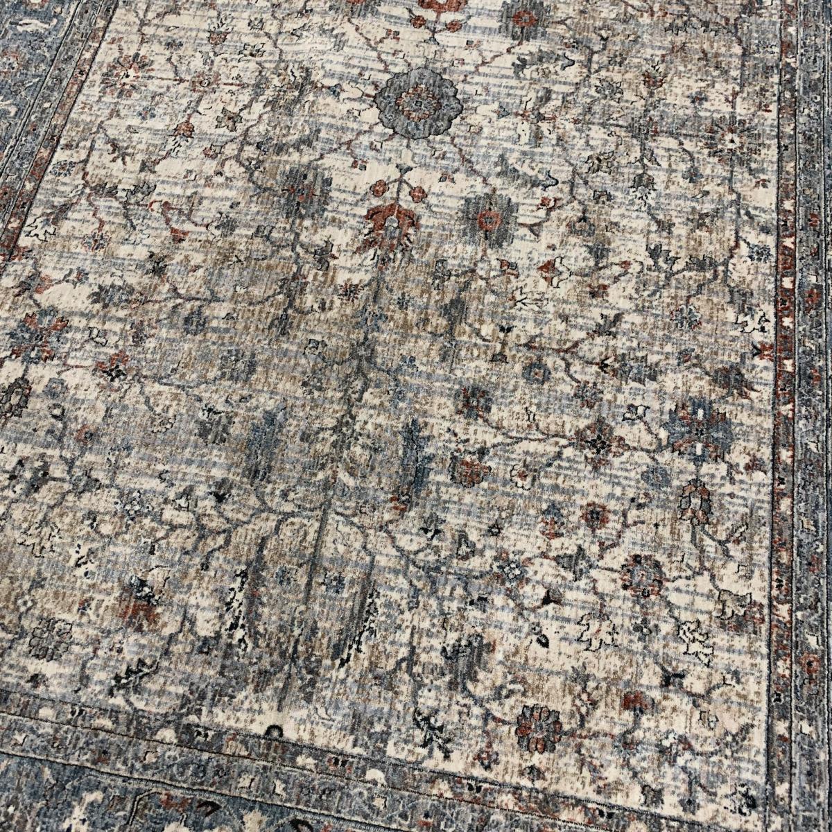 Anatolia Farahan Traditional Floral Rugs in Charcoal Cream – image 1