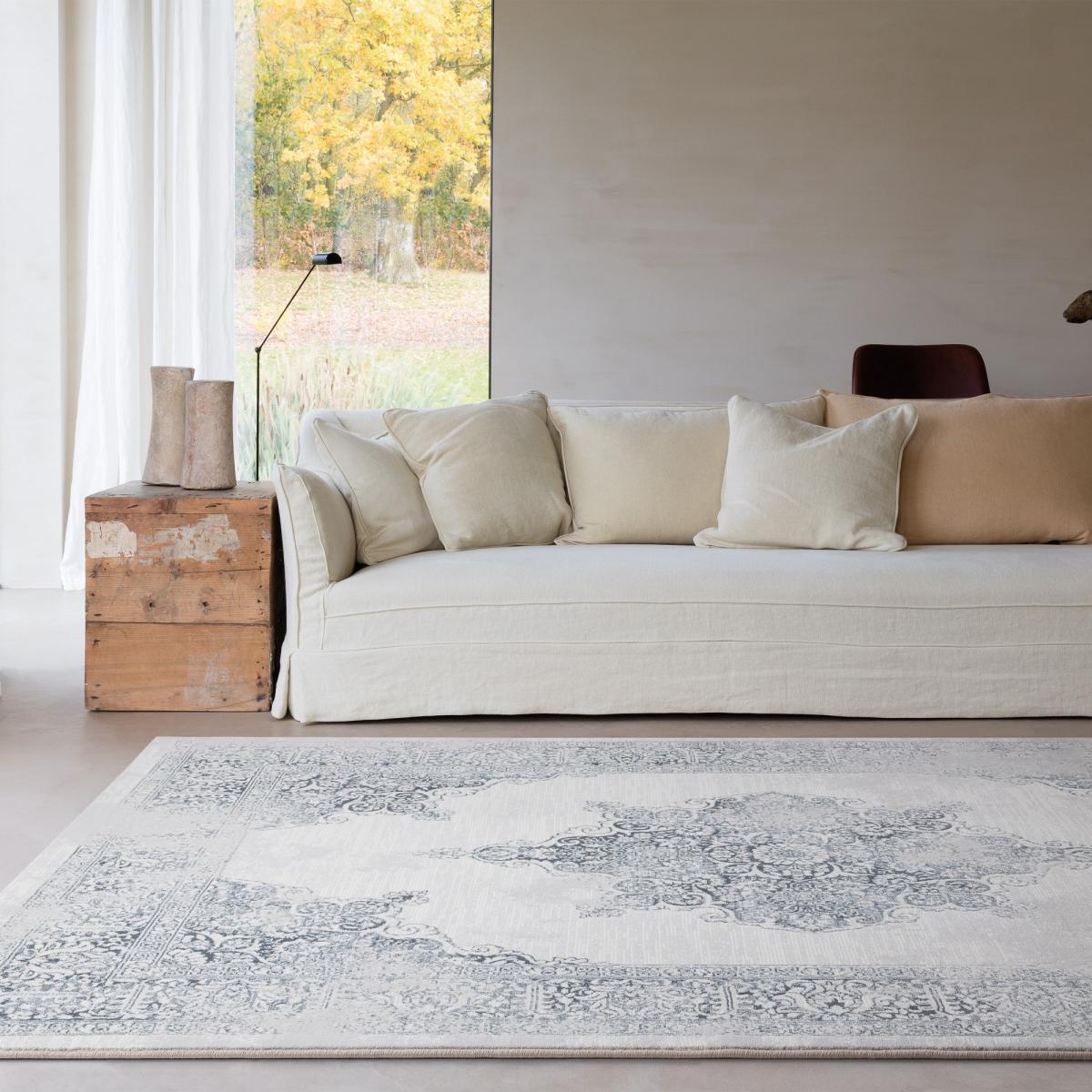 Victoriana 105 Traditional Medallion Rugs in Denim Grey240x330cm – image 1