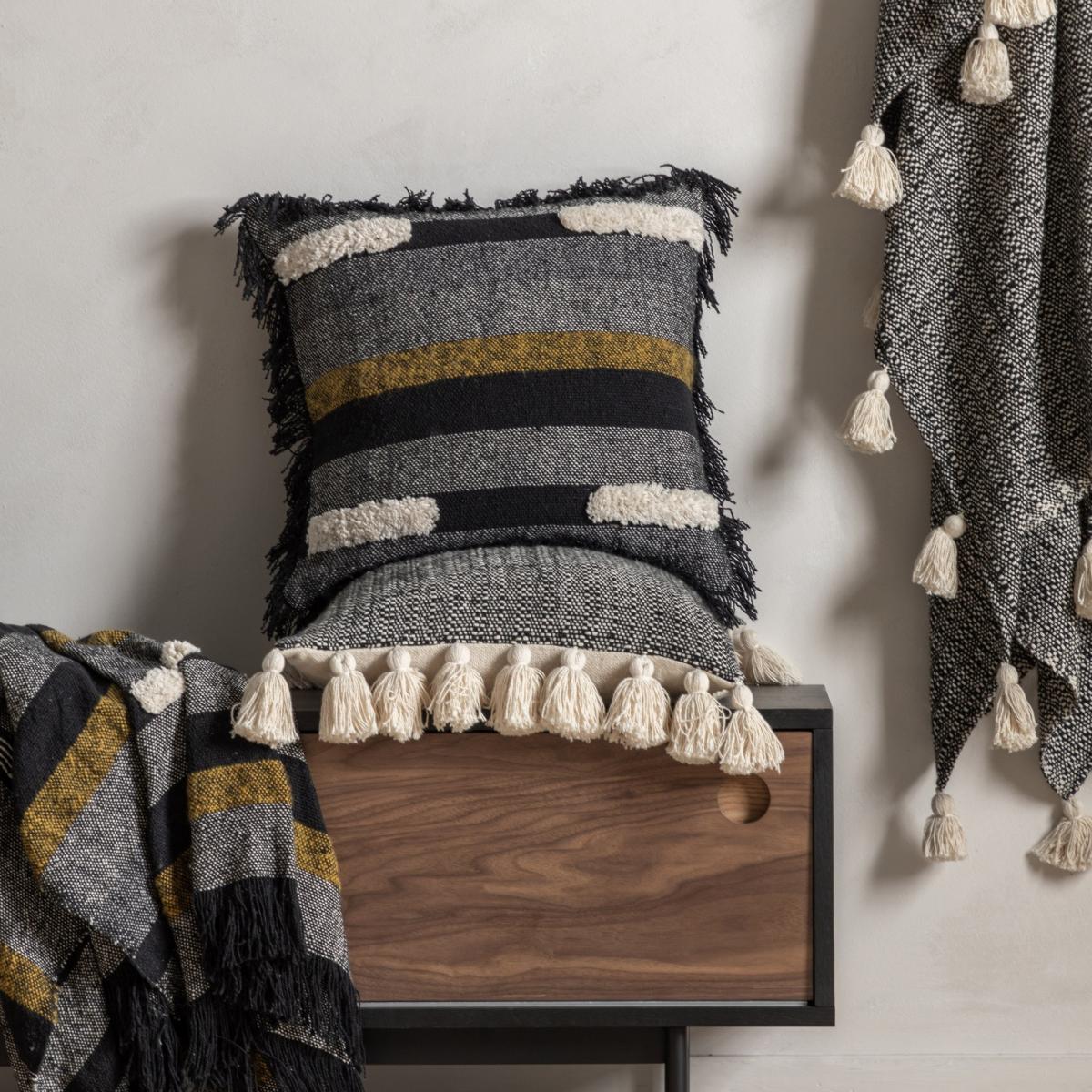 Zyair Woven Textured Fringe Throw in Black&nbsp;130x170cm – image 2
