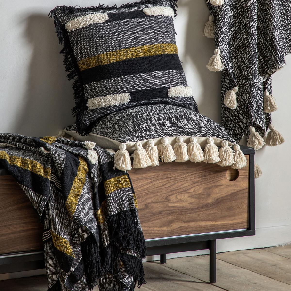 Zyair Woven Textured Fringe Throw in Black&nbsp;130x170cm – image 4