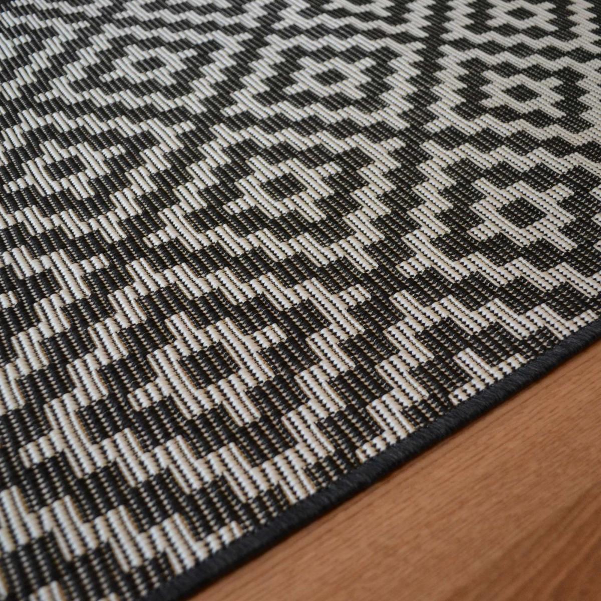 Patio PAT12 Diamond Indoor Outdoor Runner Rugs in Black White 66x240cm – image 4