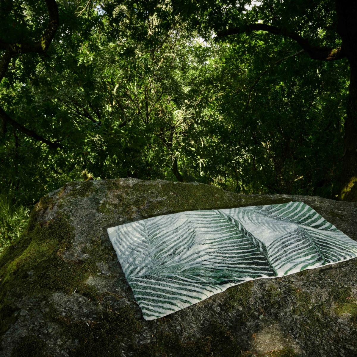 Java 205 Botanical Bath Mat in Forest Green by Abyss & Habidecor&nbsp;70x120cm – image 2
