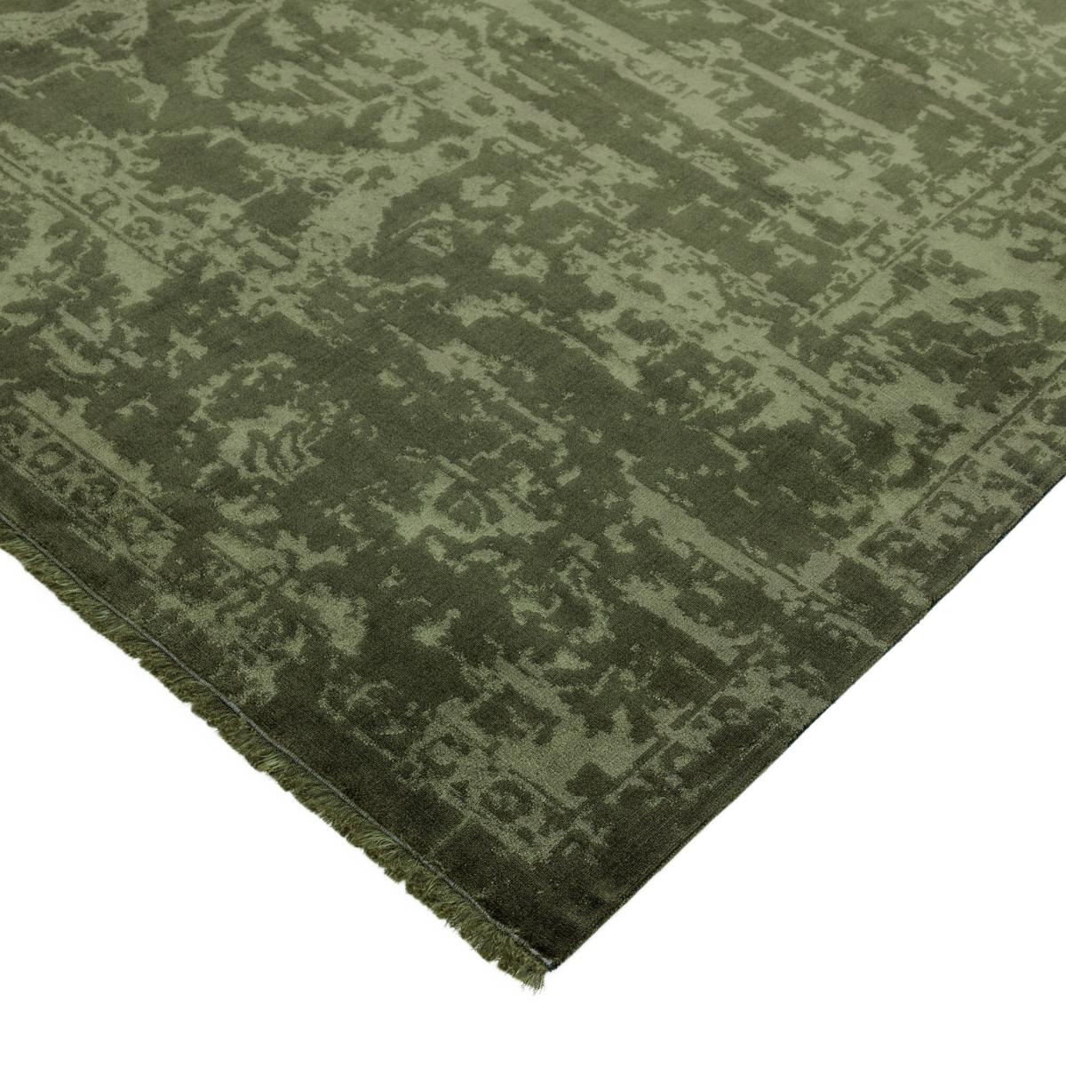 Zehraya Abstract Persian Distressed Rugs in ZE06 Green – image 3