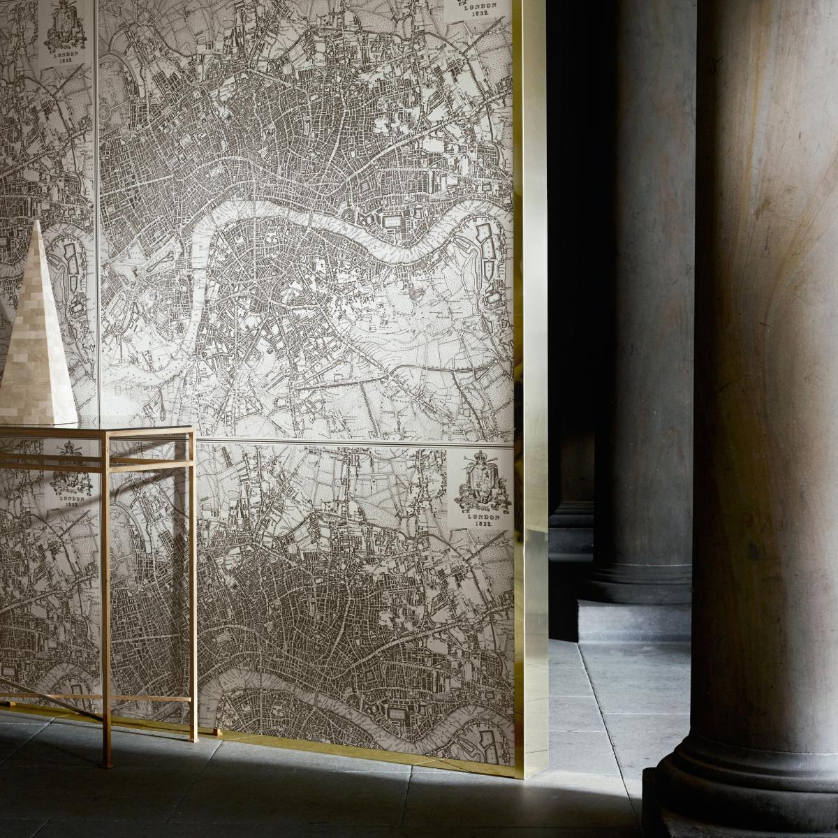 London 1832 Wallpaper 312623 by Zoffany in Silver Grey Roll – image 2