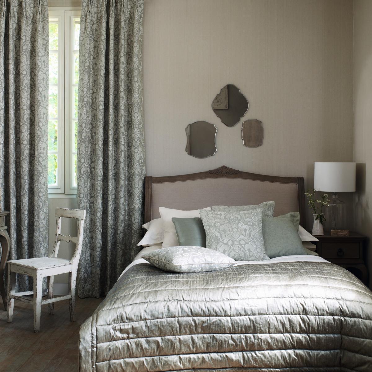 Fabienne Plain Wallpaper 214076 by Sanderson in Natural BeigeRoll – image 1