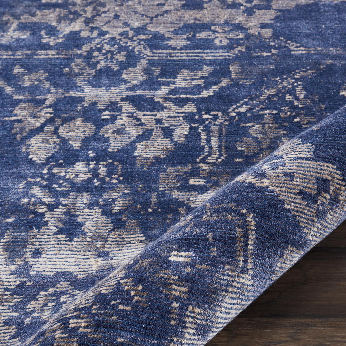 Lucent Runners LCN06 in Dusk 69x244cm – image 2