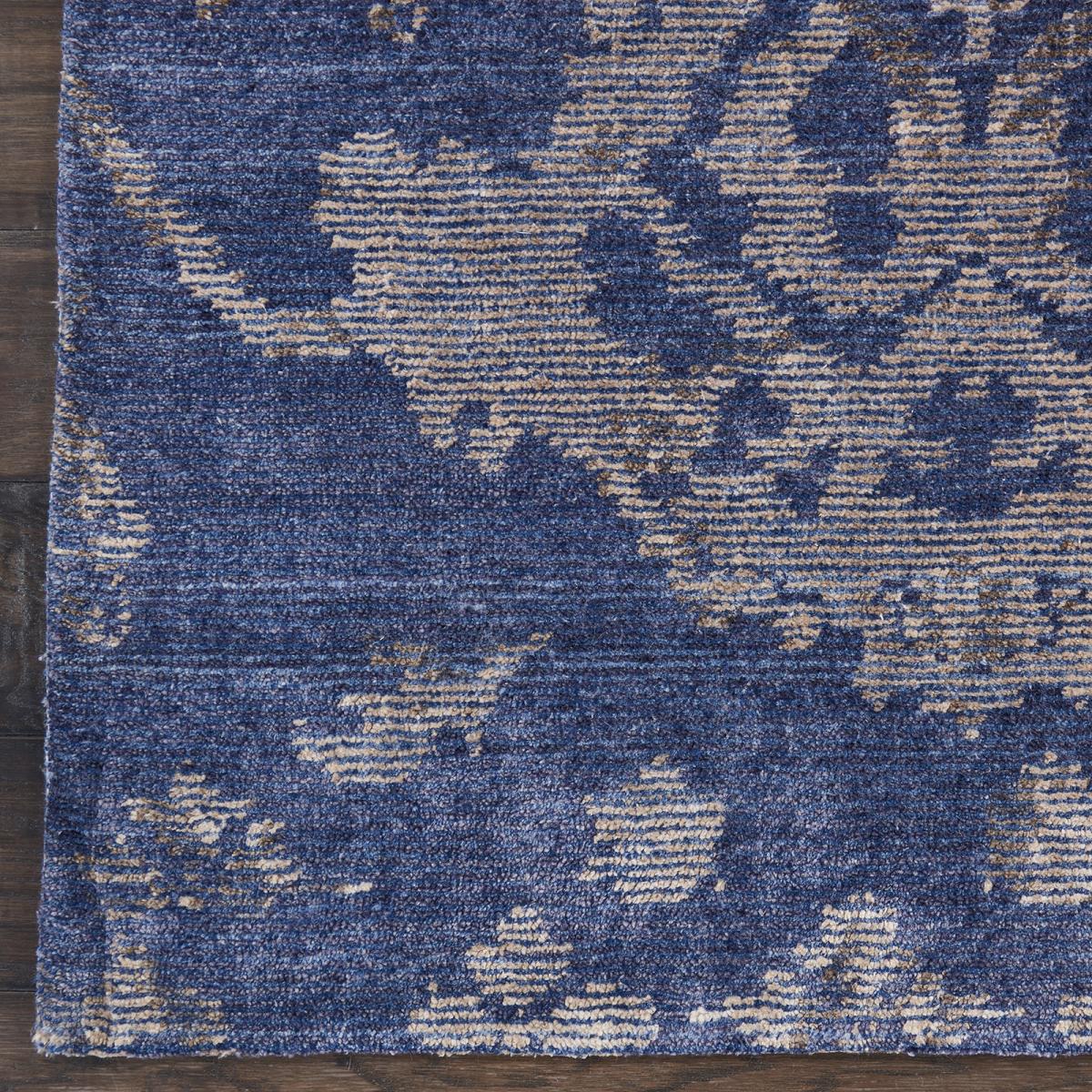 Lucent Runners LCN06 in Dusk 69x244cm – image 3