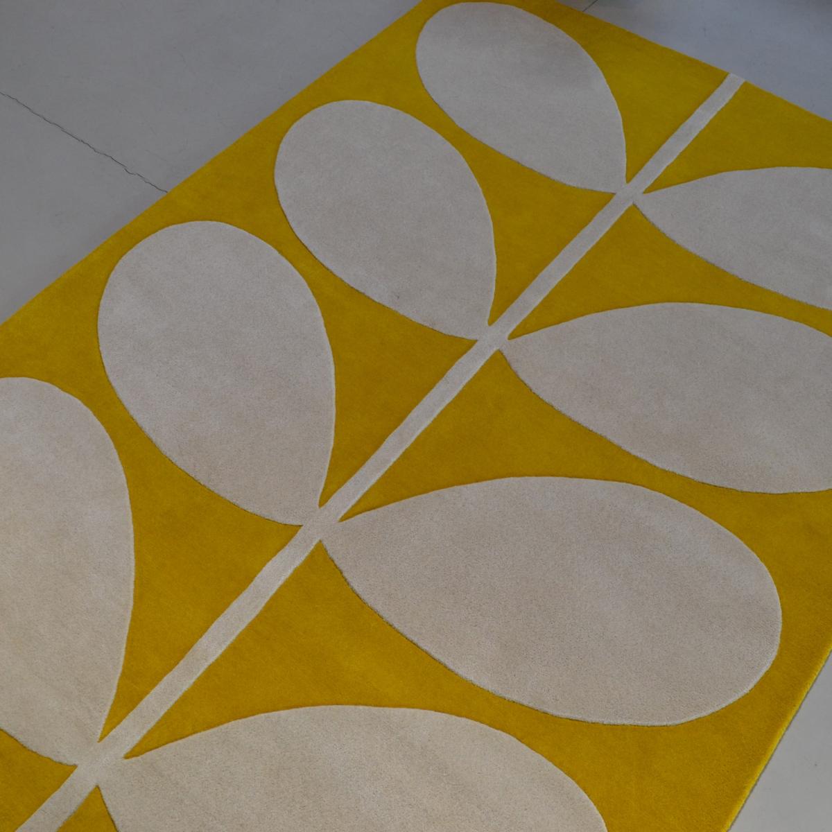Yellow Stem Rugs 59306 in Black by Orla Kiely 160x230cm – image 3