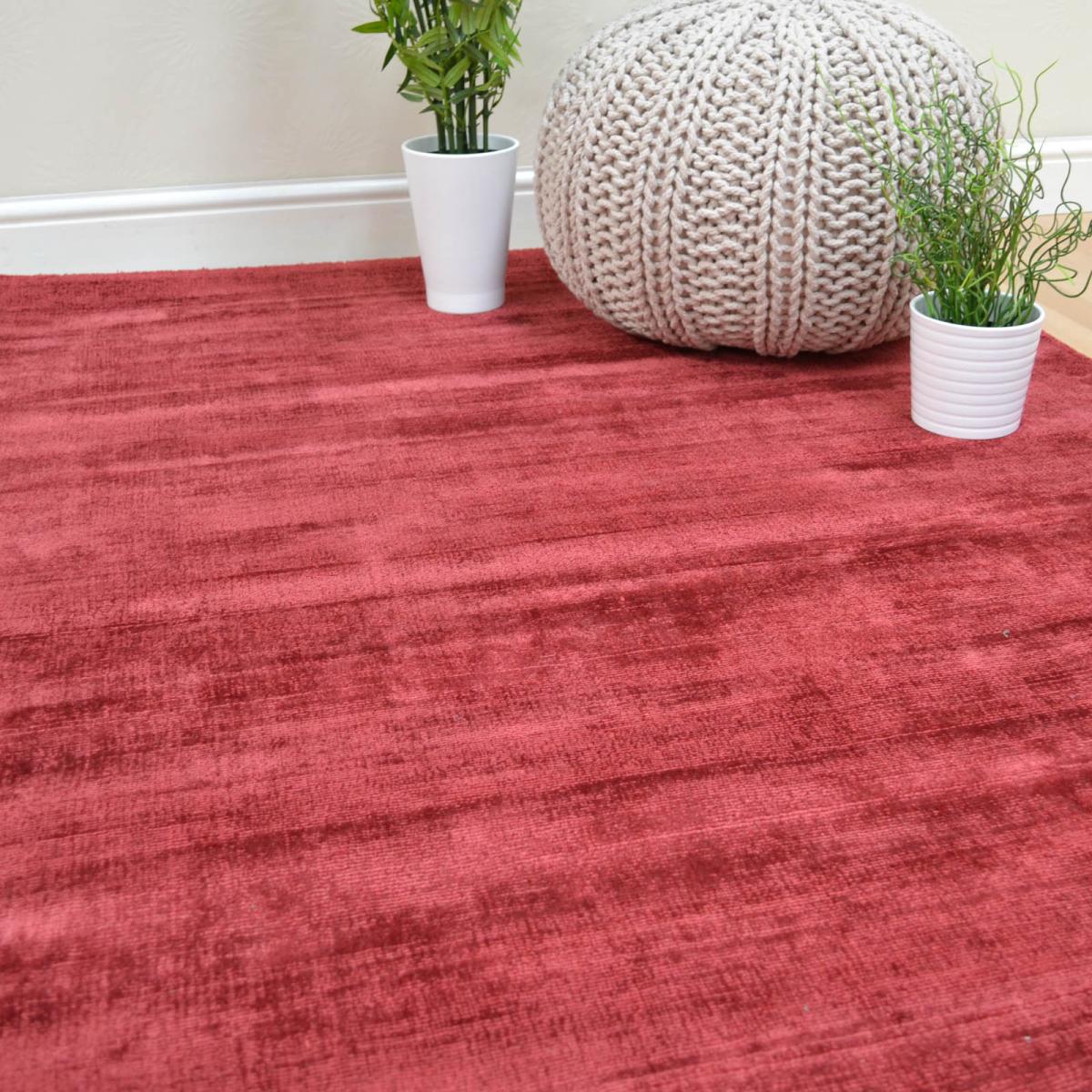 Blade Plain Rugs in Berry Red - Silky Viscose Pile 240x340cm – image 5