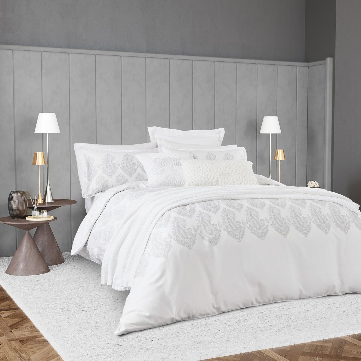 Nalu Dalisay Bedding by Nicole Scherzinger in White & Silver Grey 220x260cm – image 1