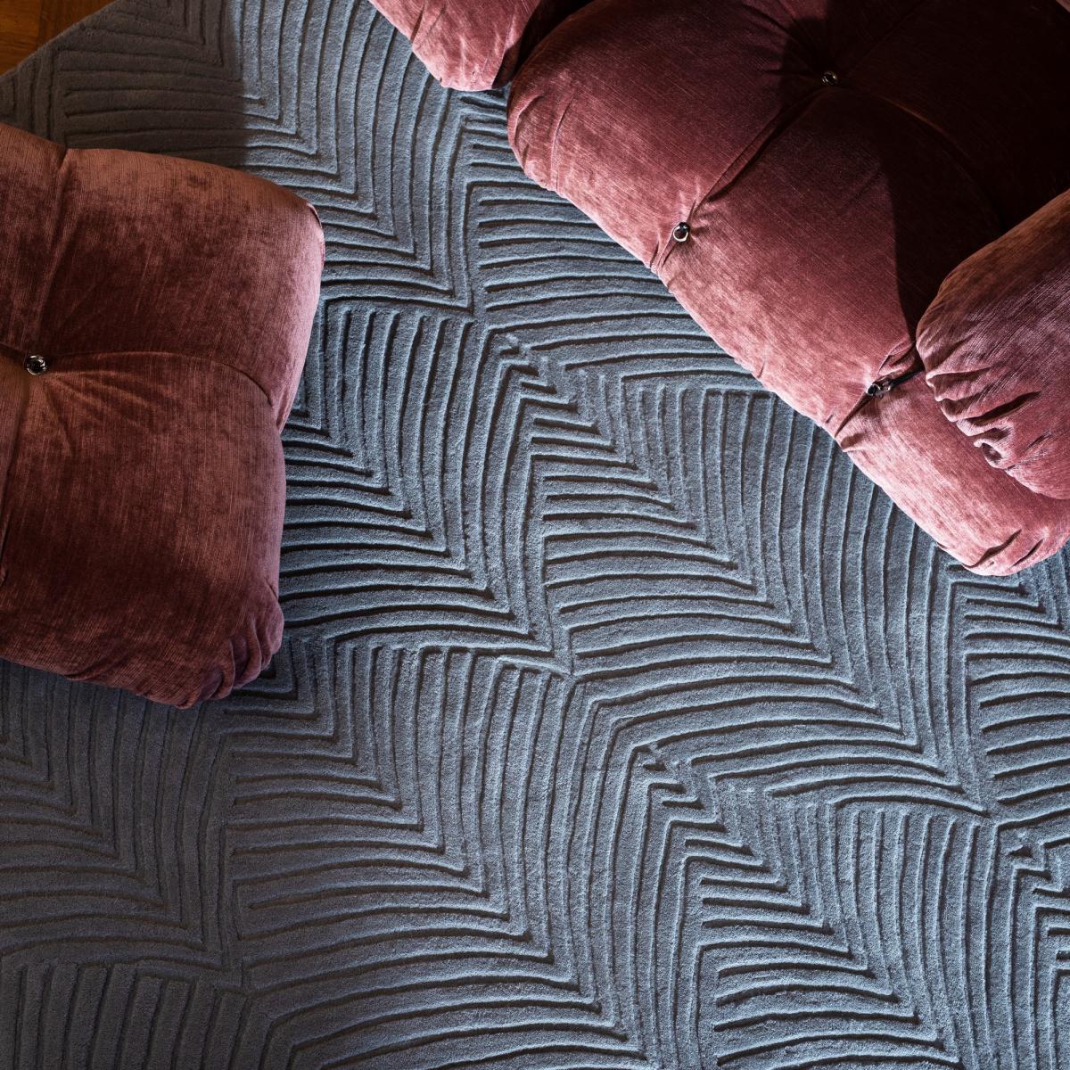 Folia Carved Wool Rugs 38904 by Wedgwood in Cool Grey – image 2