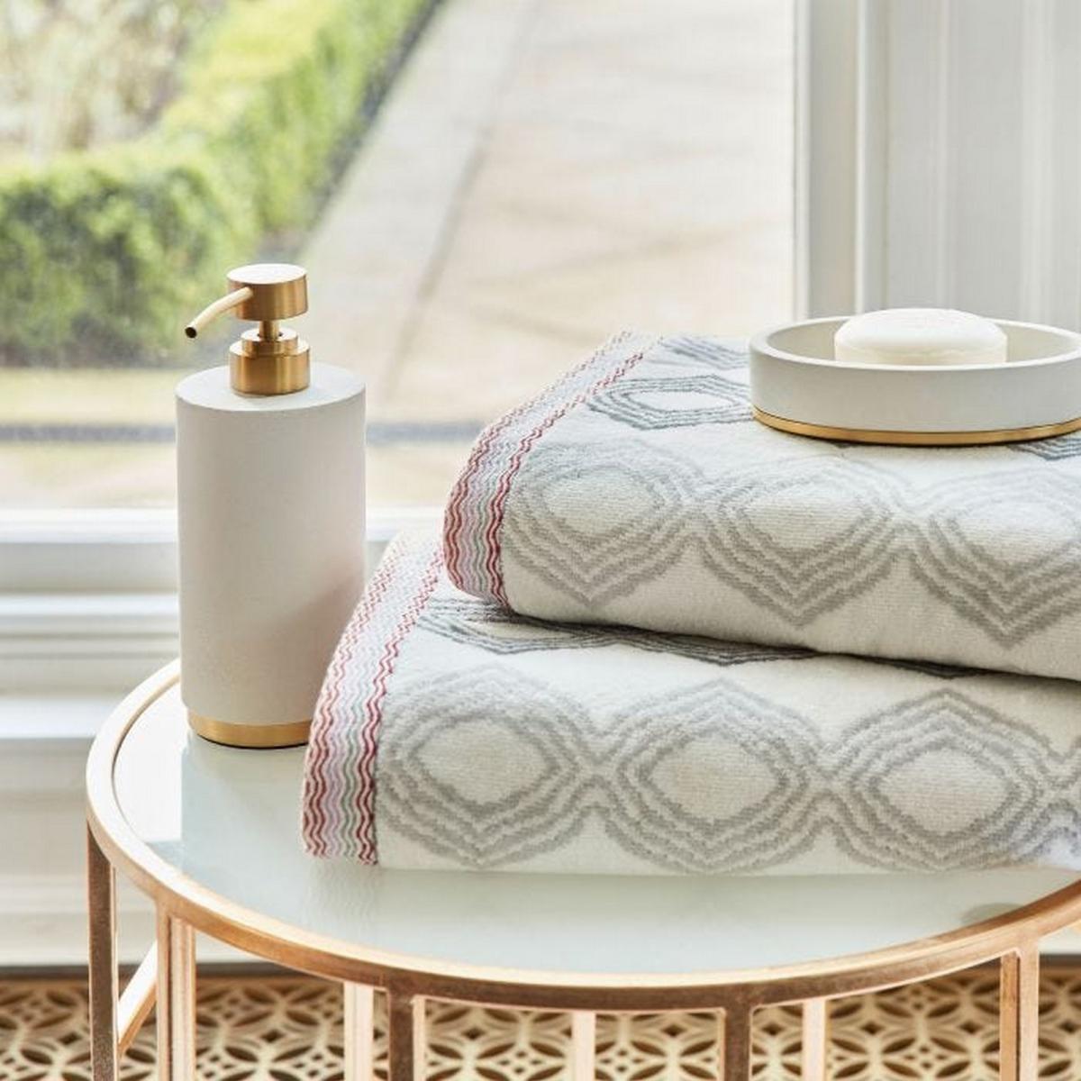 Sezan Embroidered Geometric Towel in Silver Grey 50x90cm – image 1