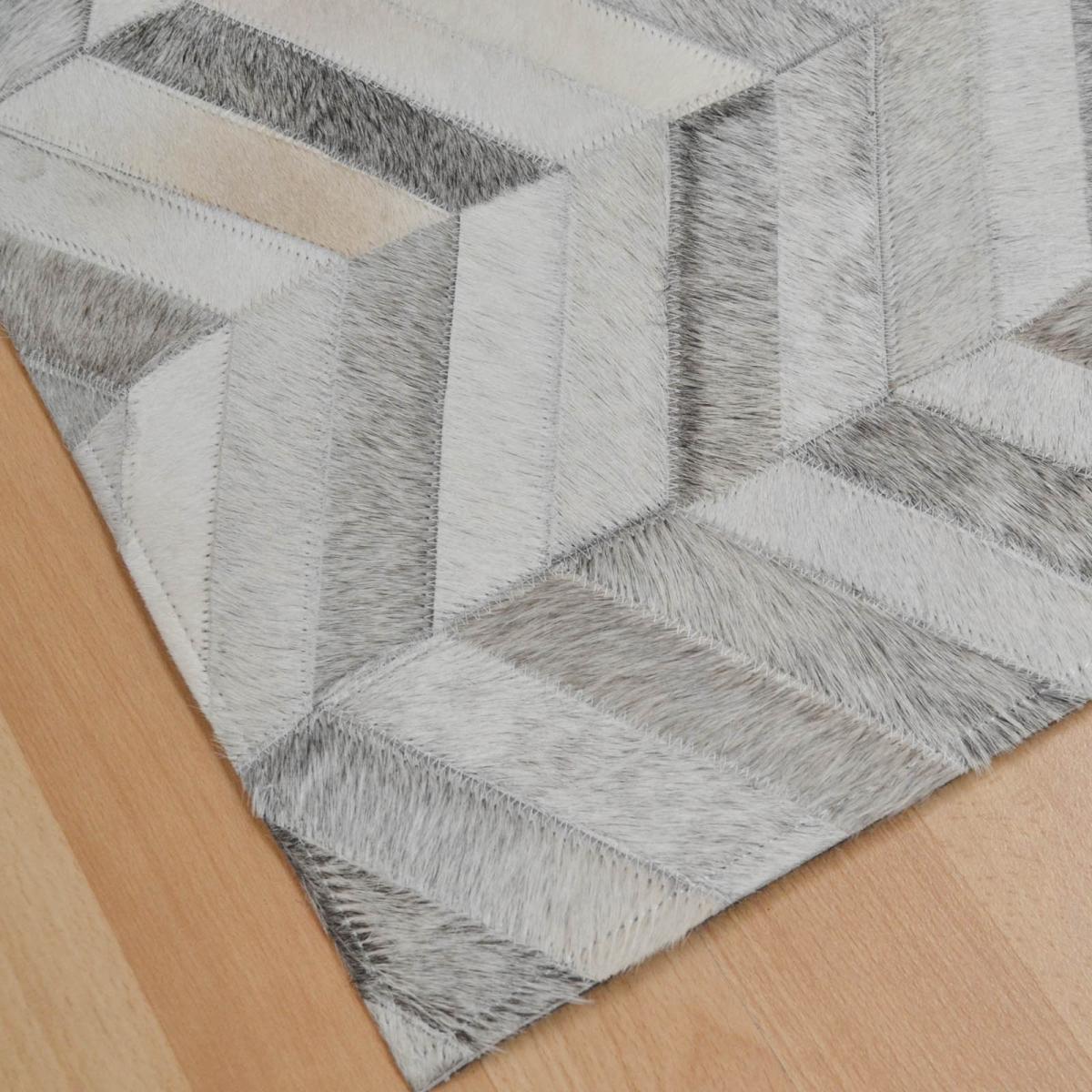 Gaucho Chevron Rugs in Natural – image 2