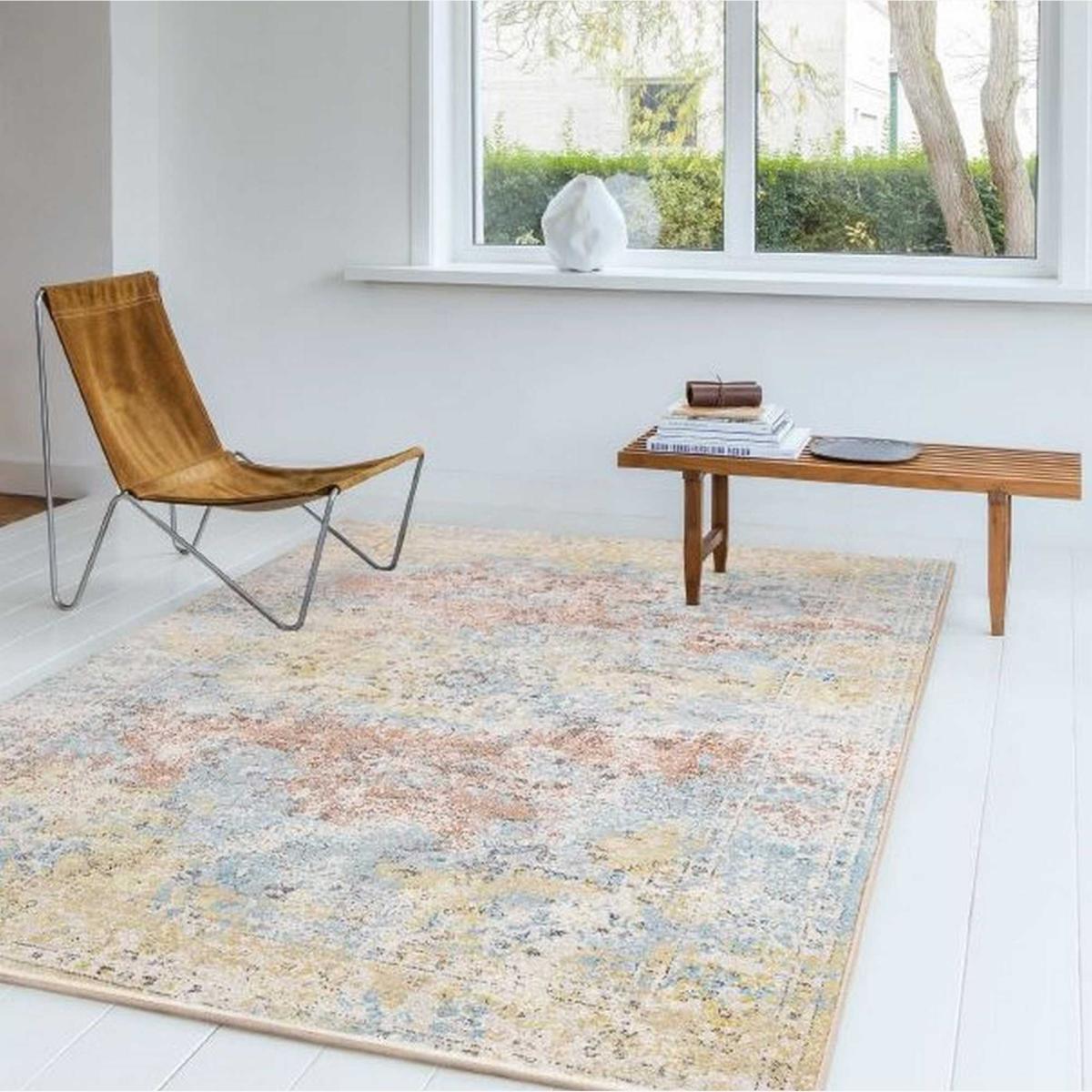 Grandeur Traditional Medallion rug in Distressed Pastel Multicolour – image 1