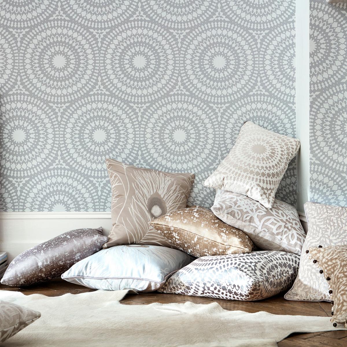 Cadencia Wallpaper 111881 by Harlequin in Silver Grey Roll – image 3