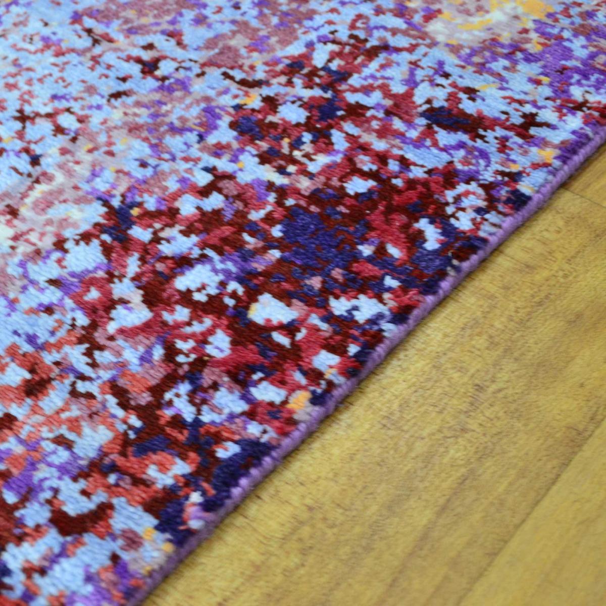 Cosmic Burst Rug in Multicolours – image 2