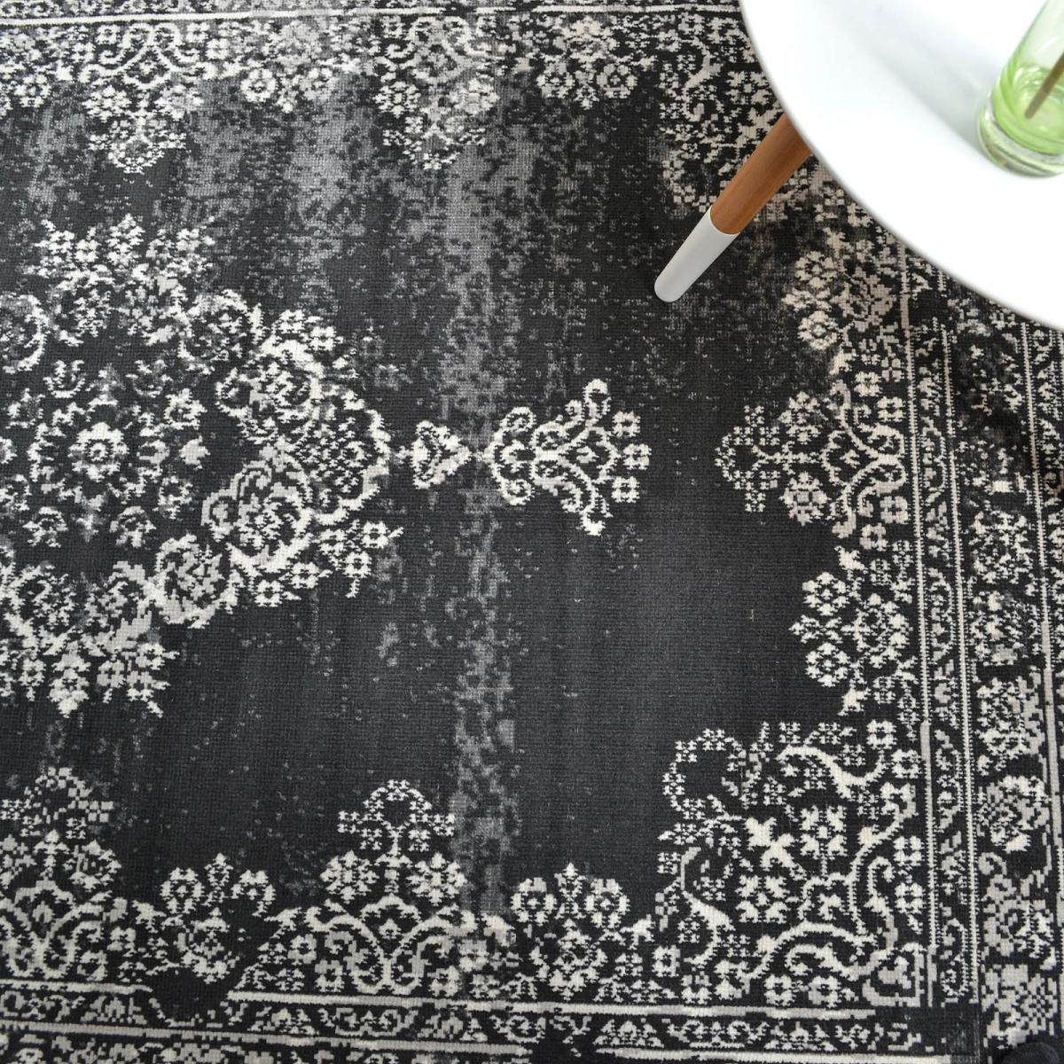 Revive Traditional Medallion Rugs RE03 in Charcoal Grey 120x170cm – image 4