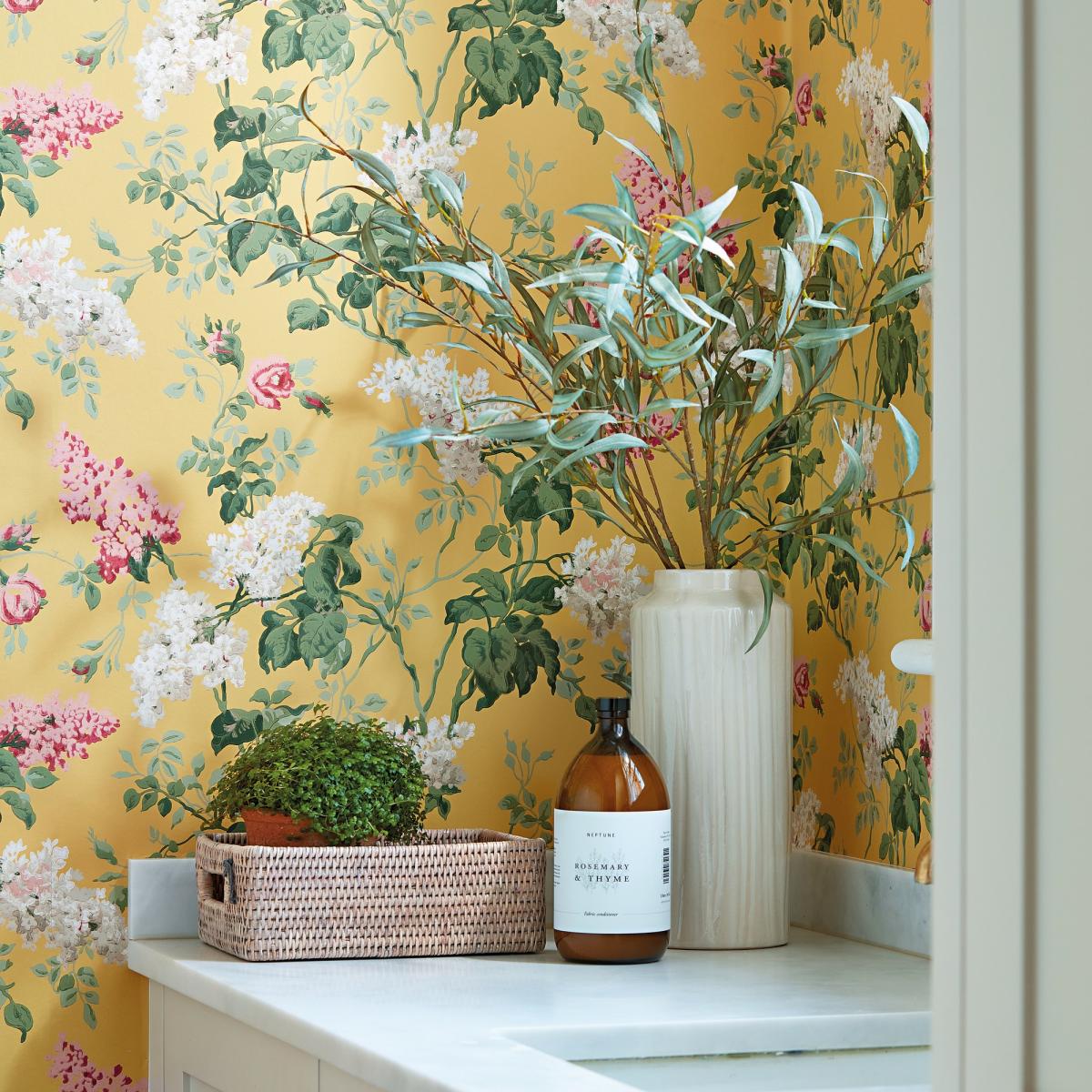 Sommerville Wallpaper 217051 by Sanderson in Carmen Daffodil Roll – image 3