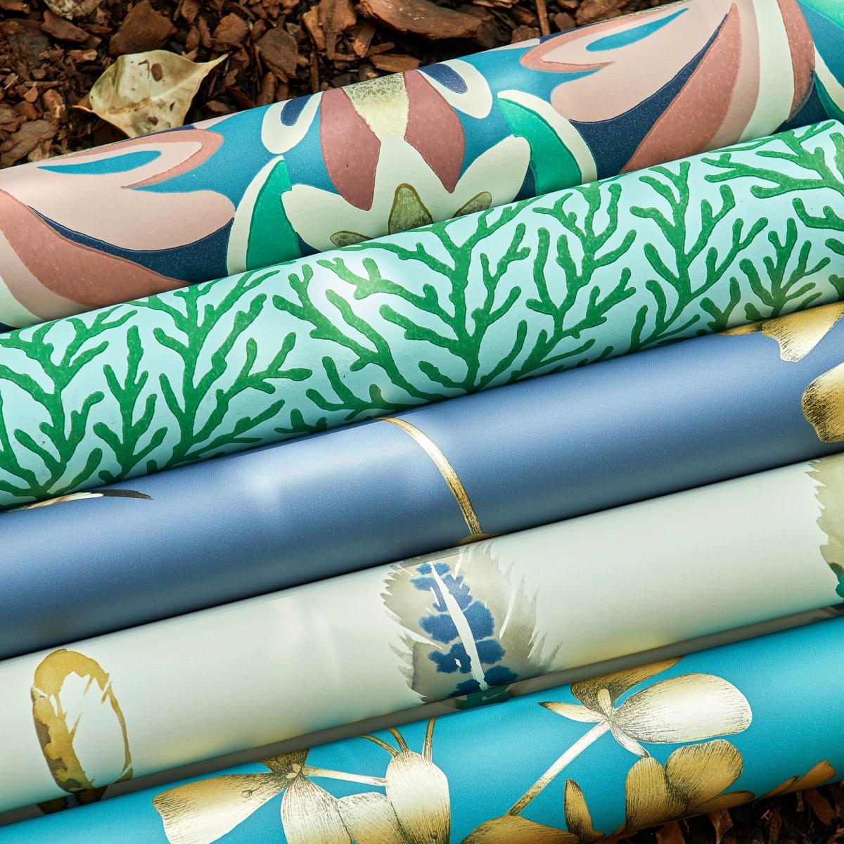 Atoll Wallpaper 112769 by Harlequin in Seaglass Emerald Roll – image 4