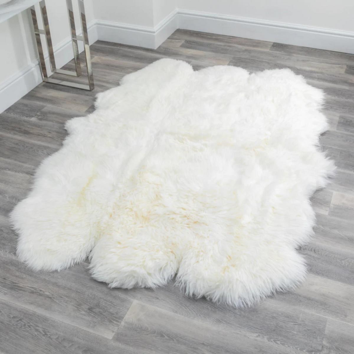 Loburn New Zealand Sheepskin Rug in Natural WhiteDouble – image 3