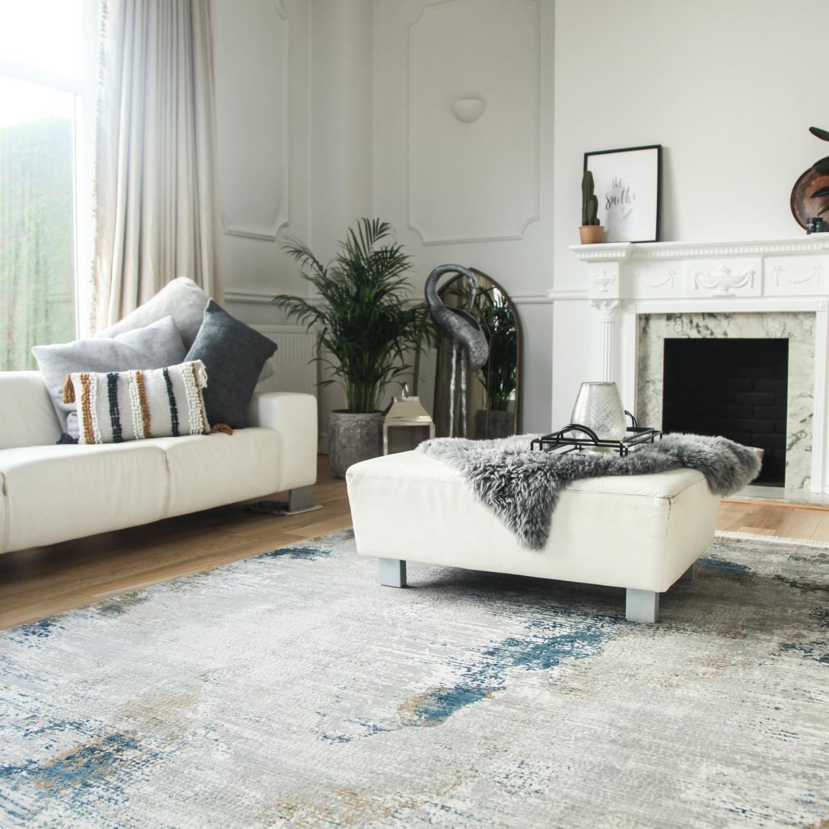 Luxury Toros Illusion Rug In Ice Blue – image 1