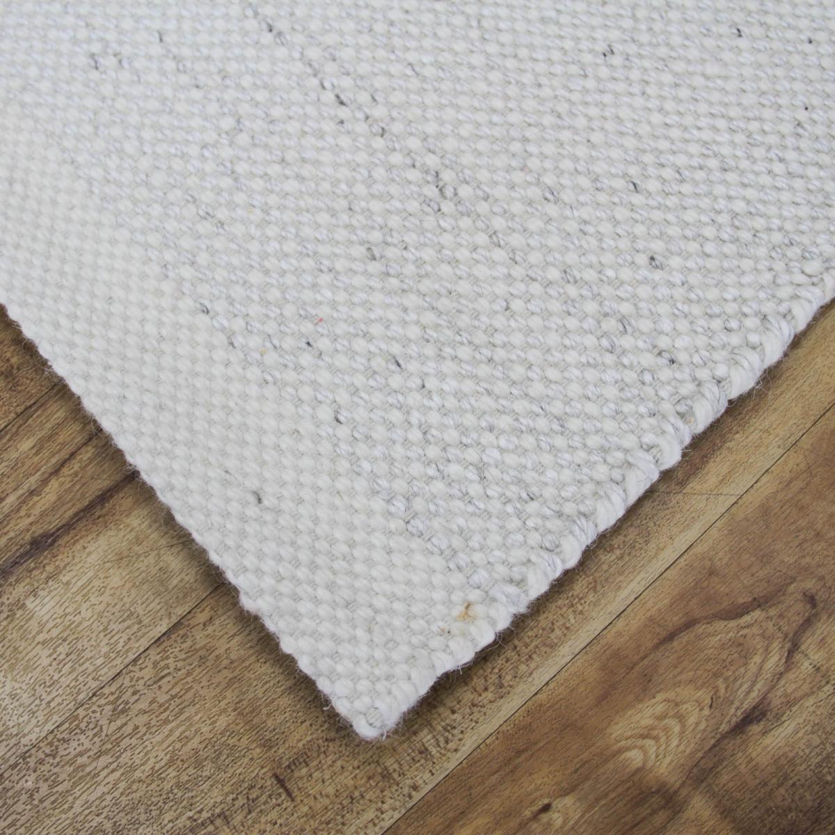 Zeya Rugs in Ivory – image 1