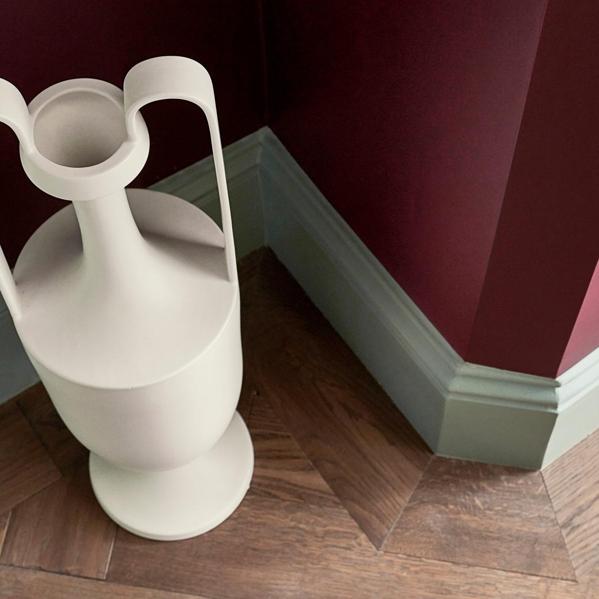 Elite Emulsion Paint by Zoffany in Shaker Red5 – image 4
