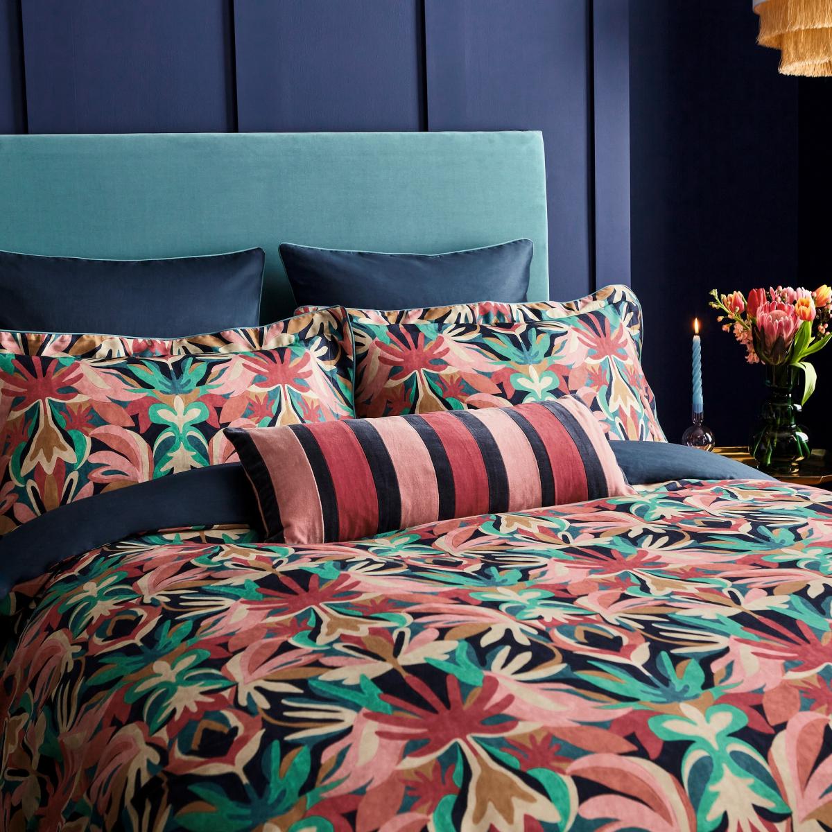 Melora Bedding by Harlequin in Brazilian Pink65x65cm – image 2