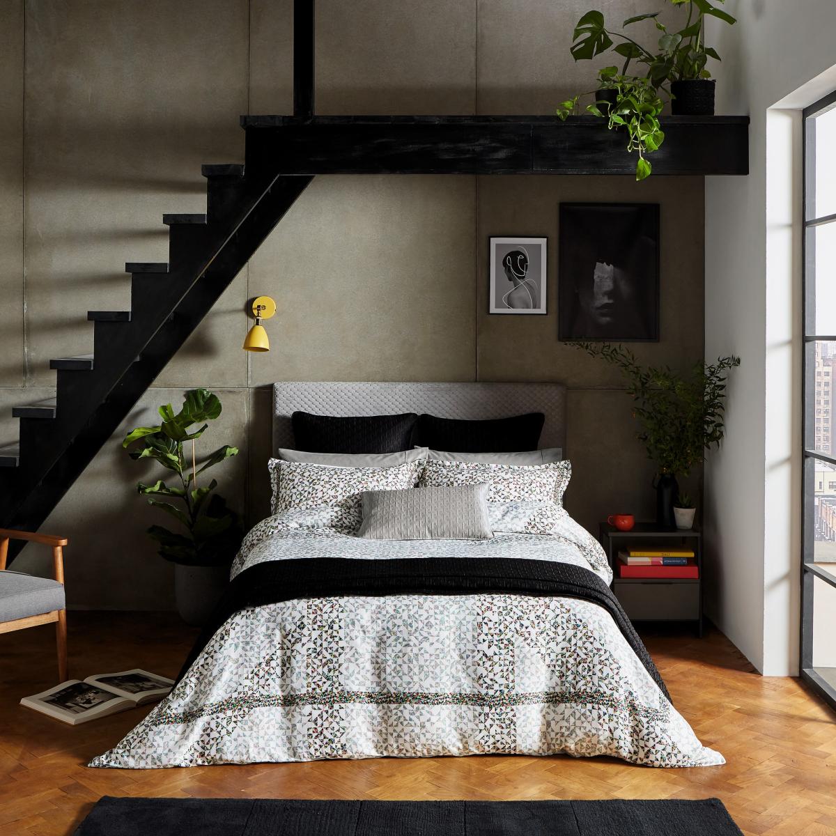 Uxman Geometric Bedding Duvet Cover and Pillowcase by Ted Baker in Multi 140x200cm – image 4