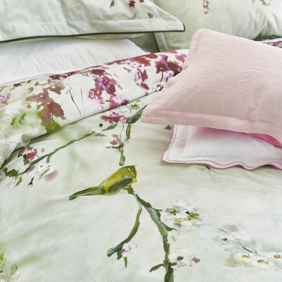 Shinsa Duvet Cover and Pillowcase in Blossom Pink By Designers Guild Bedding&nbsp;200x200cm – image 4