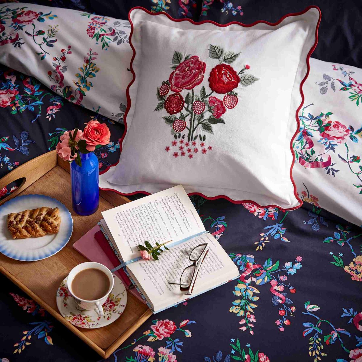 Ribbon Roses Bedding by Cath Kidston in Navy Blue50x75cm – image 3