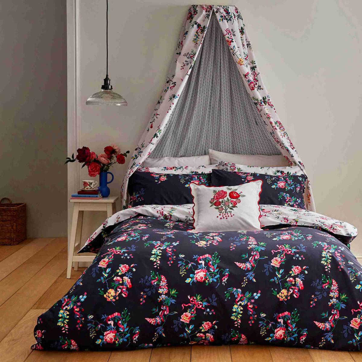 Ribbon Roses Bedding by Cath Kidston in Navy Blue50x75cm – image 1