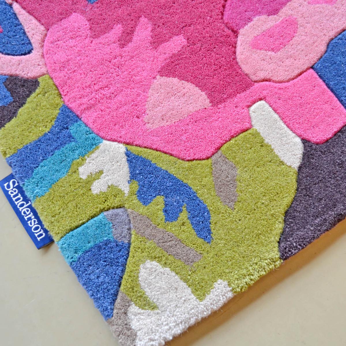 Rose & Peony Rugs 45005 in Cerise Pink by Sanderson – image 2