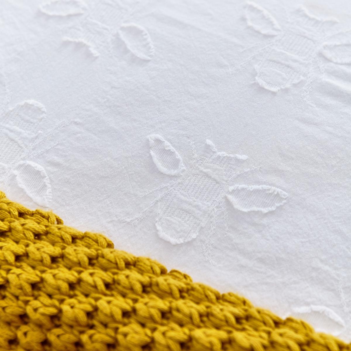 Botanical Bee Bedding and Pillowcase By Joules in Chalk White140x200cm – image 3