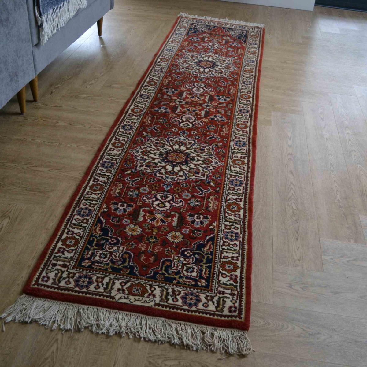 Arad Traditional Hand Knotted Wool Runner Rug in Red 76x311cm – image 2