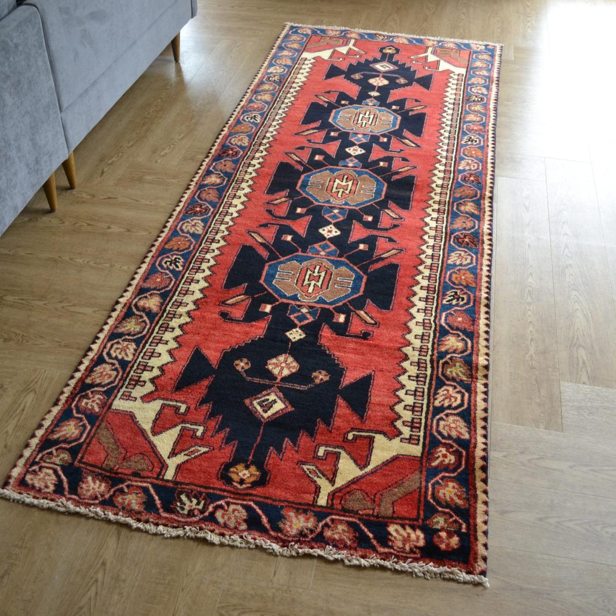 Hamadan 17201 Traditional Hand Knotted Wool Runner Rug in Red 296x112cm – image 2