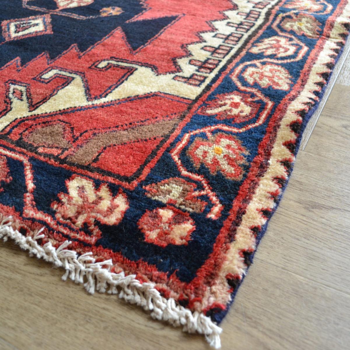Hamadan 17201 Traditional Hand Knotted Wool Runner Rug in Red 296x112cm – image 3