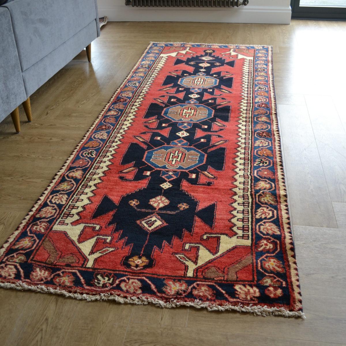 Hamadan 17201 Traditional Hand Knotted Wool Runner Rug in Red 296x112cm – image 1