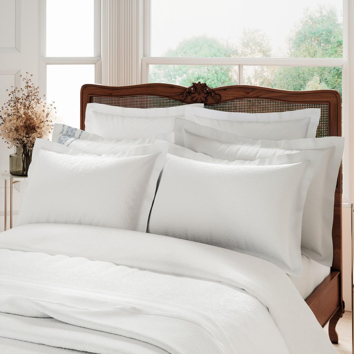 Samara Textured Cotton Bedding by V&A in White 200x200cm – image 2