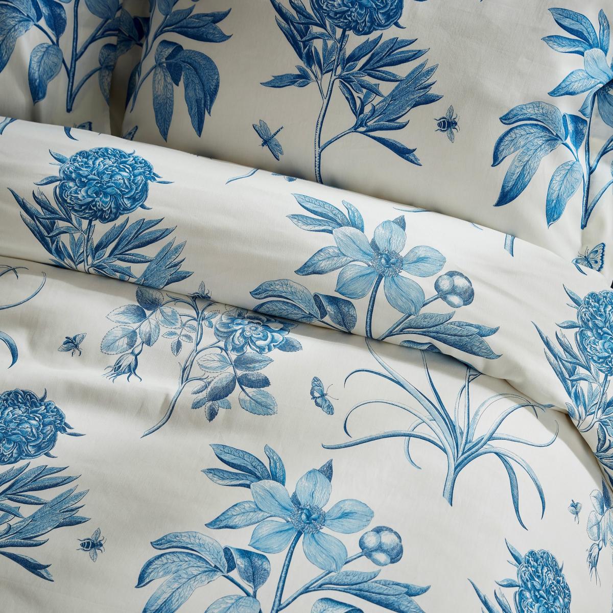 Etchings & Roses Bedding by Sanderson in China Blue 200x200cm – image 3