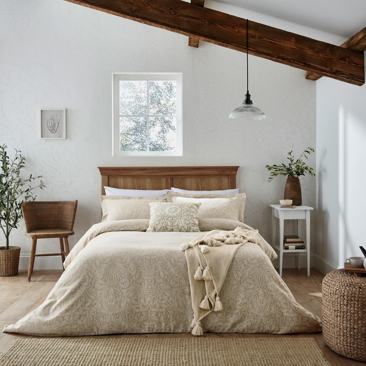 Pure Acorn Jacquard Bedding by Morris & Co in Linen 200x200cm – image 1