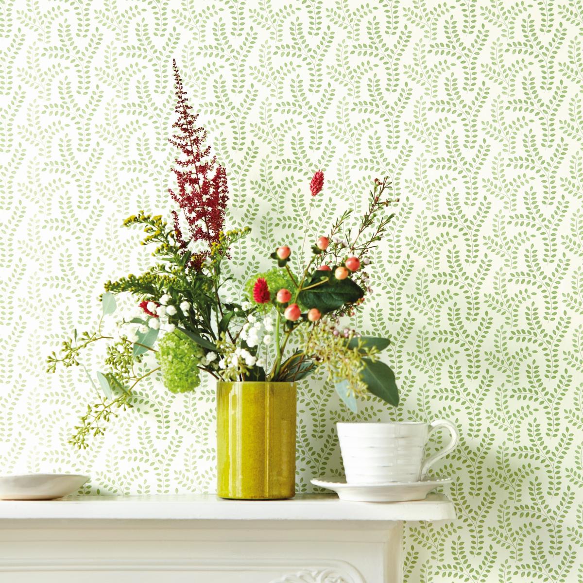 Yarton Wallpaper 216887 by Sanderson in Moss Green Roll – image 2